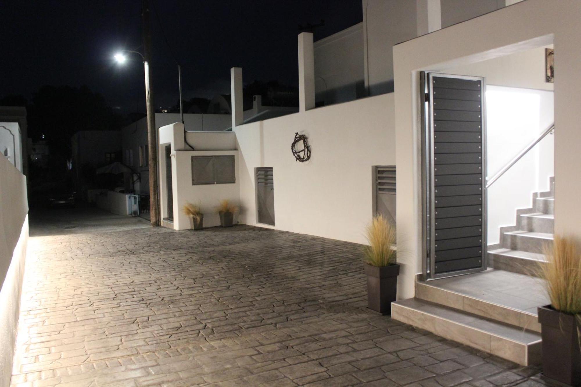 The Rock Luxury Homes Mesaria Exteriör bild