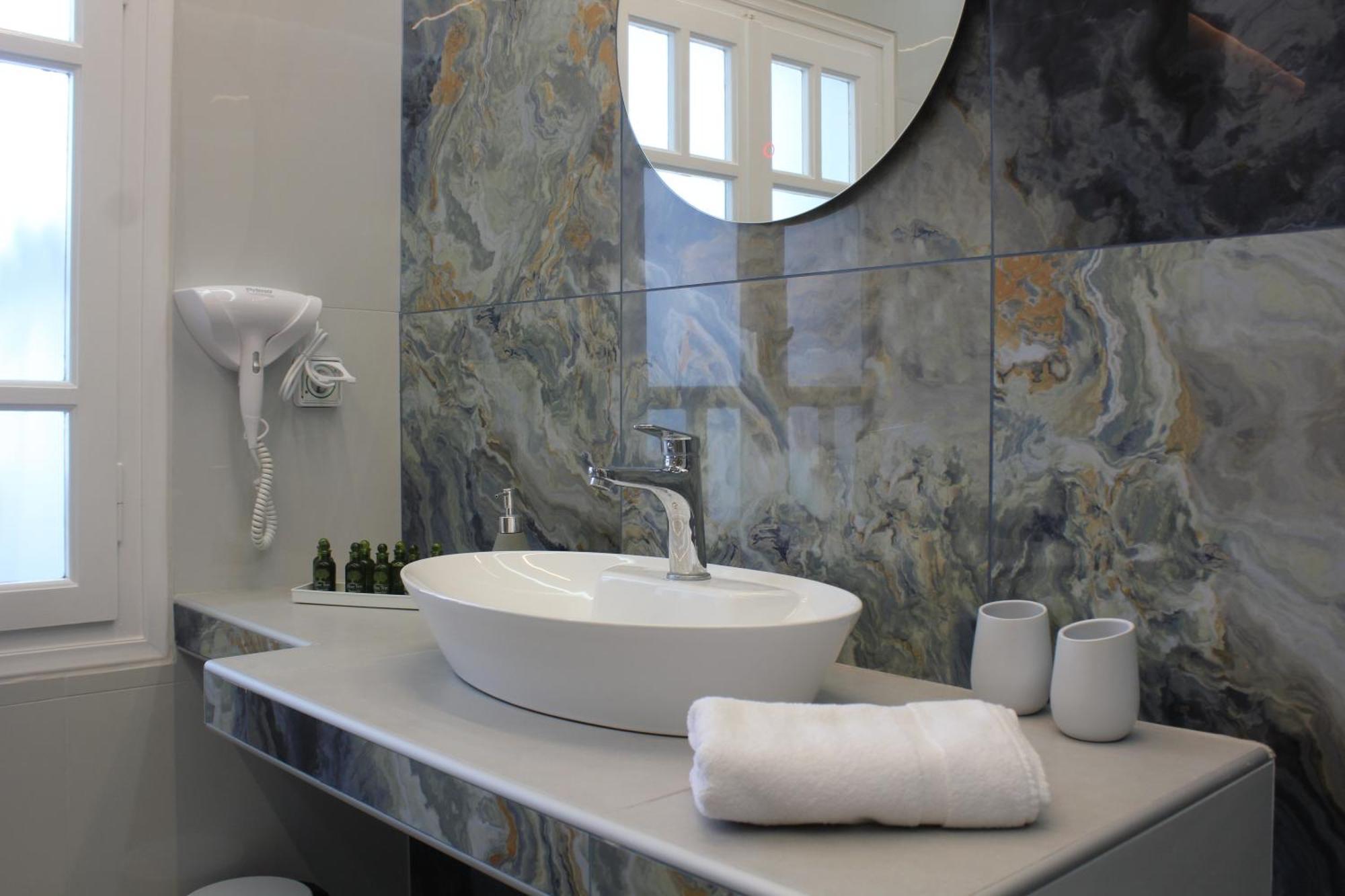 The Rock Luxury Homes Mesaria Exteriör bild